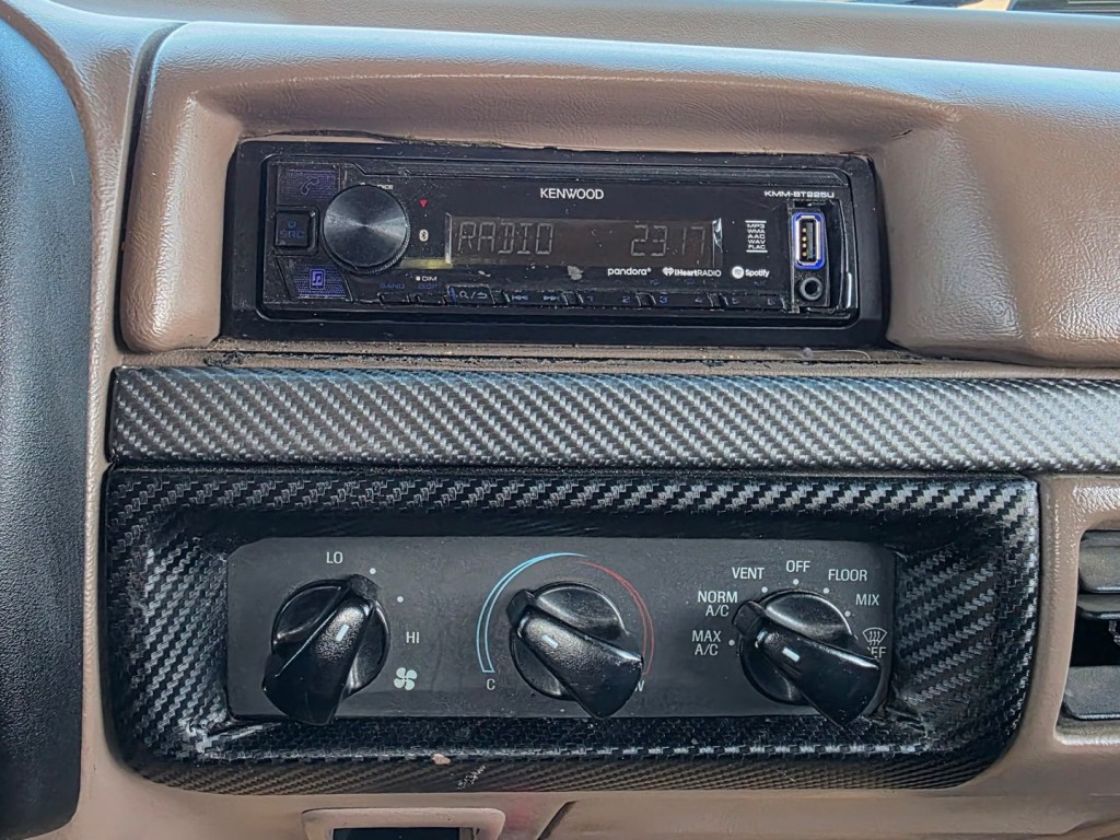 1994 Ford Bronco Image 21
