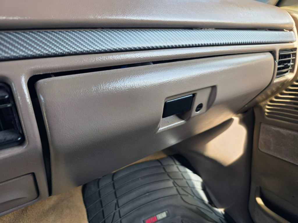 1994 Ford Bronco Image 22
