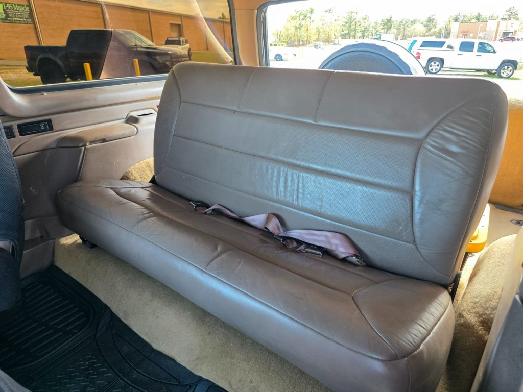 1994 Ford Bronco Image 25