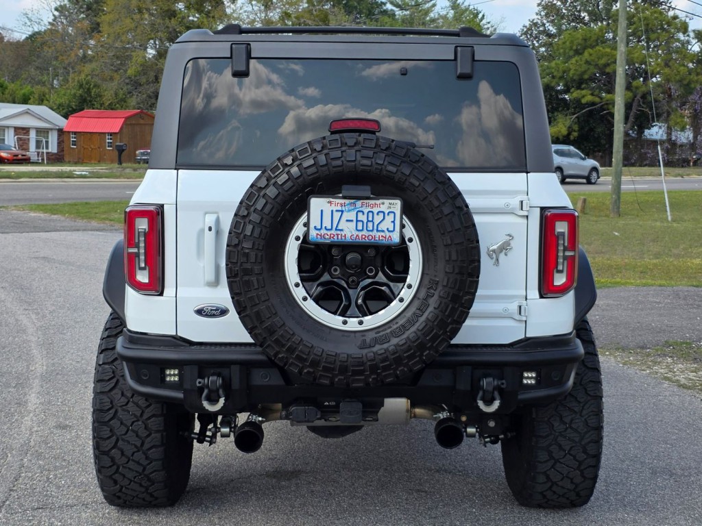 2022 Ford Bronco Image 9