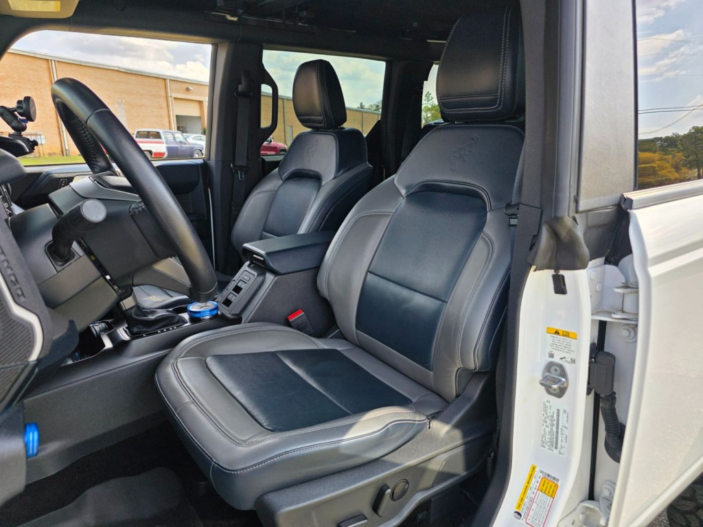 2022 Ford Bronco Image 26