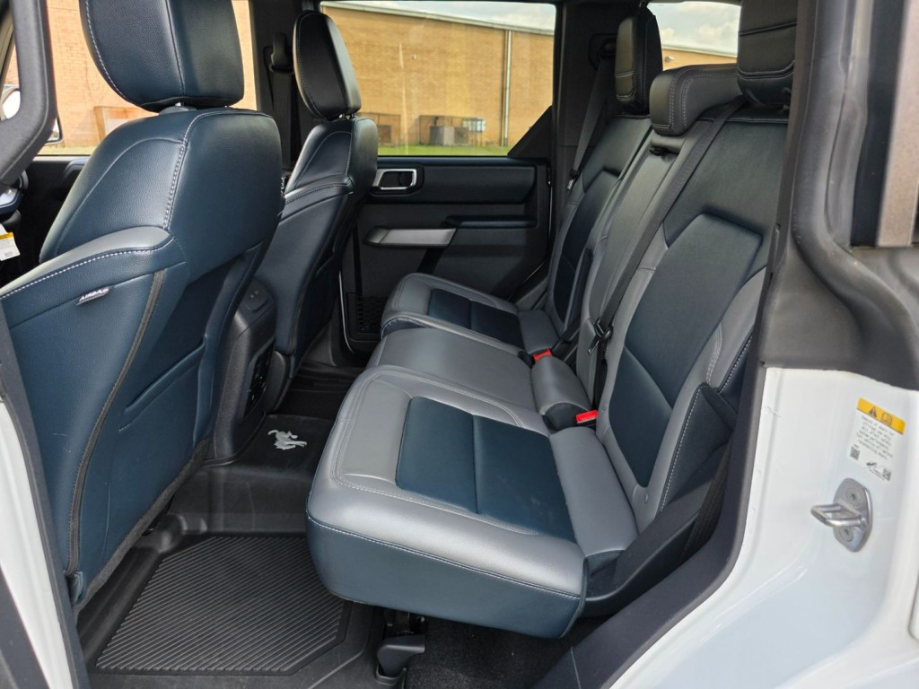 2022 Ford Bronco Image 27