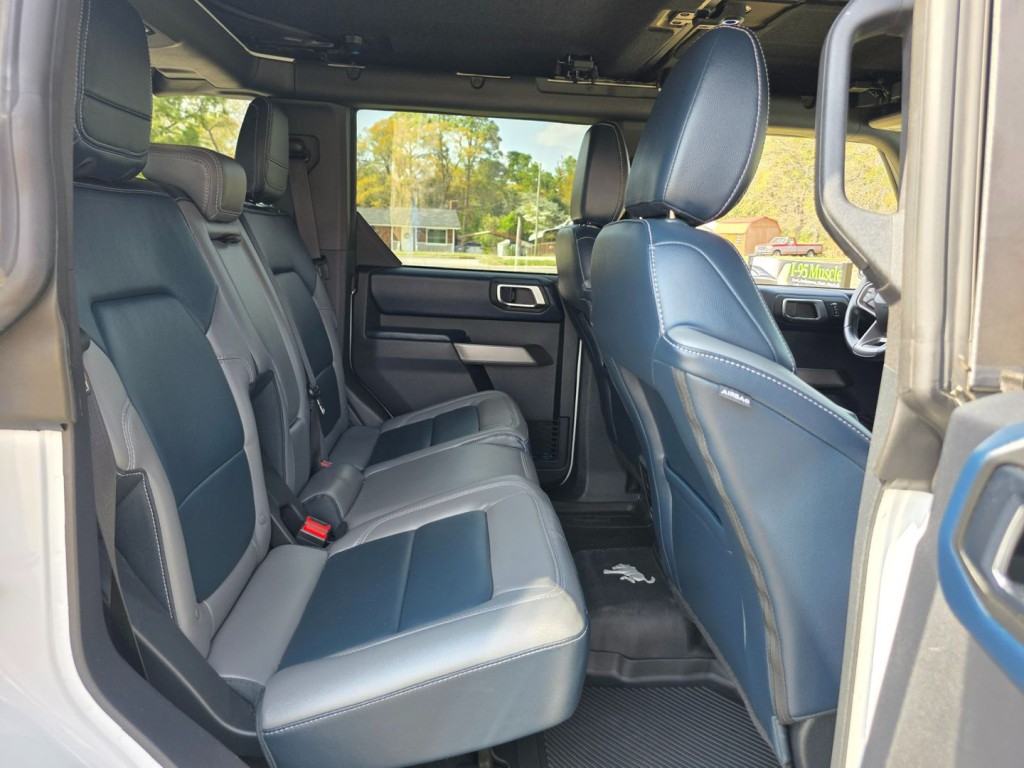 2022 Ford Bronco Image 28