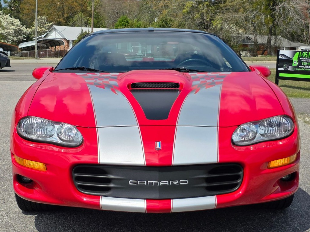 2002 Chevrolet Camaro Image 3