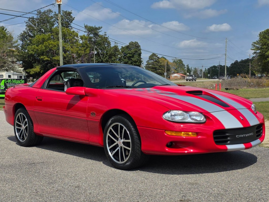2002 Chevrolet Camaro Image 5