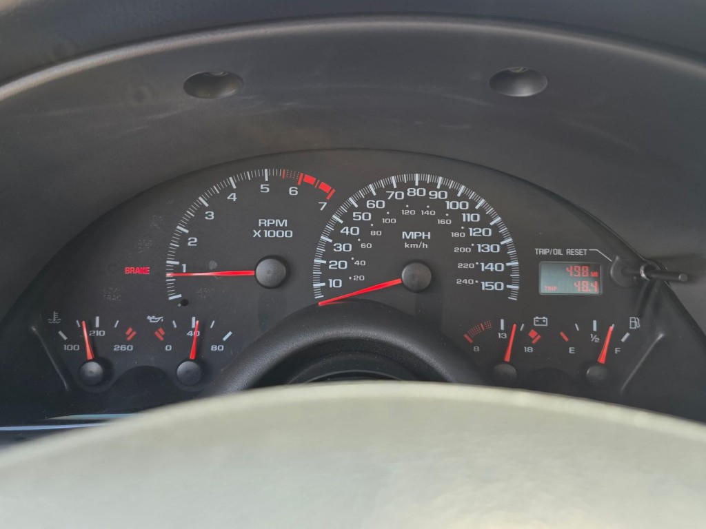 2002 Chevrolet Camaro Image 19