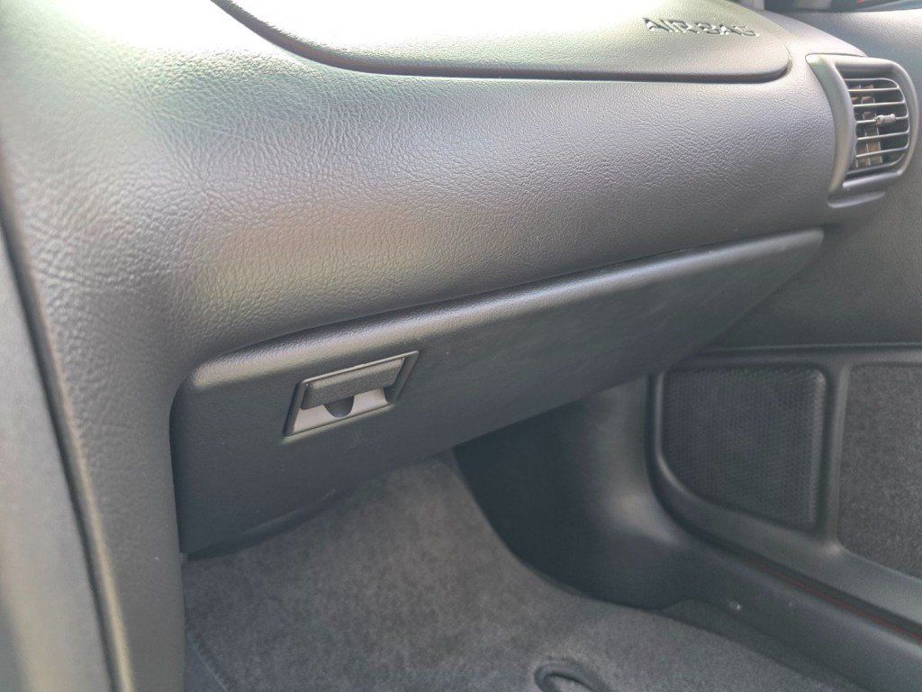 2002 Chevrolet Camaro Image 23