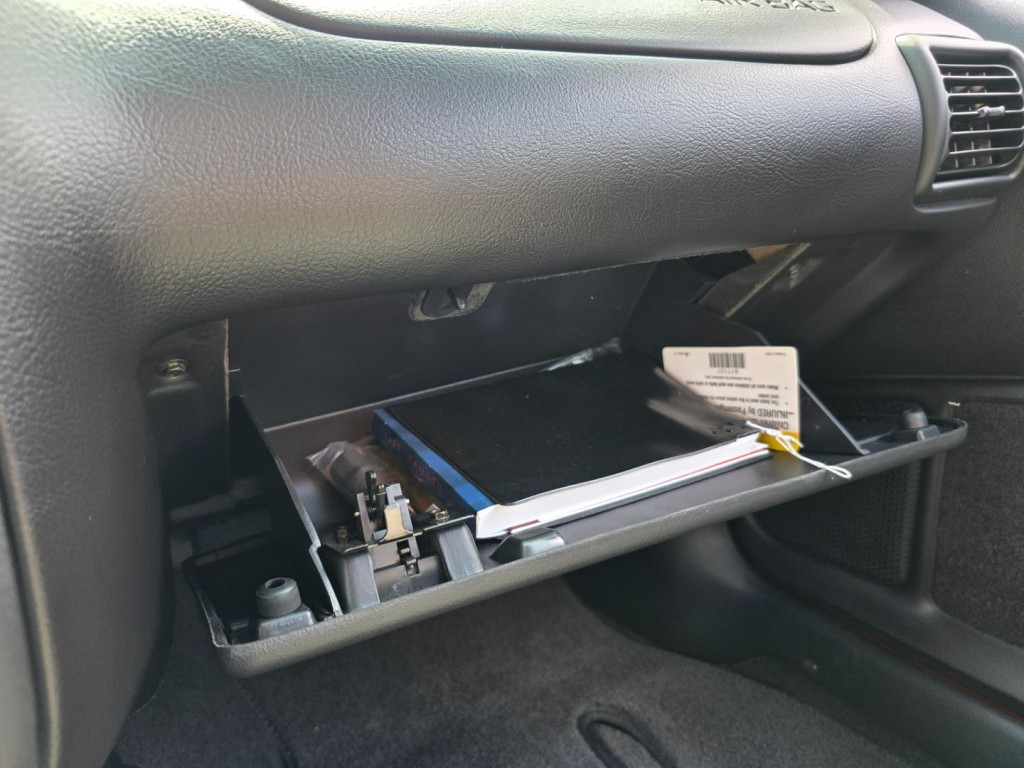 2002 Chevrolet Camaro Image 24