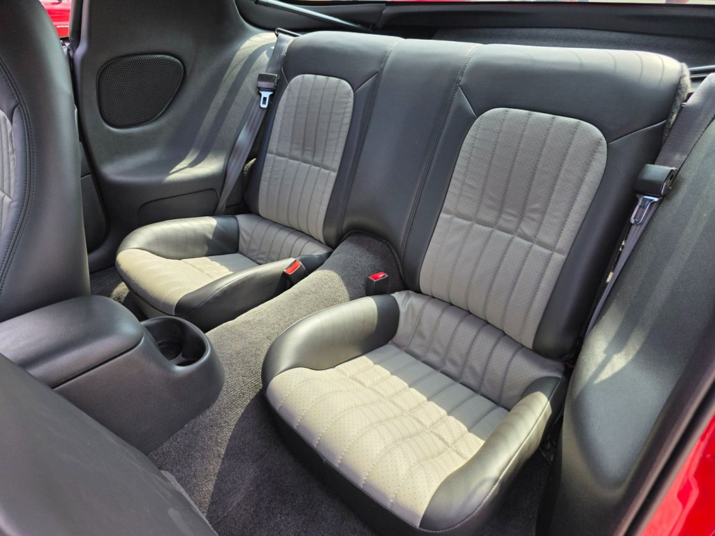 2002 Chevrolet Camaro Image 26