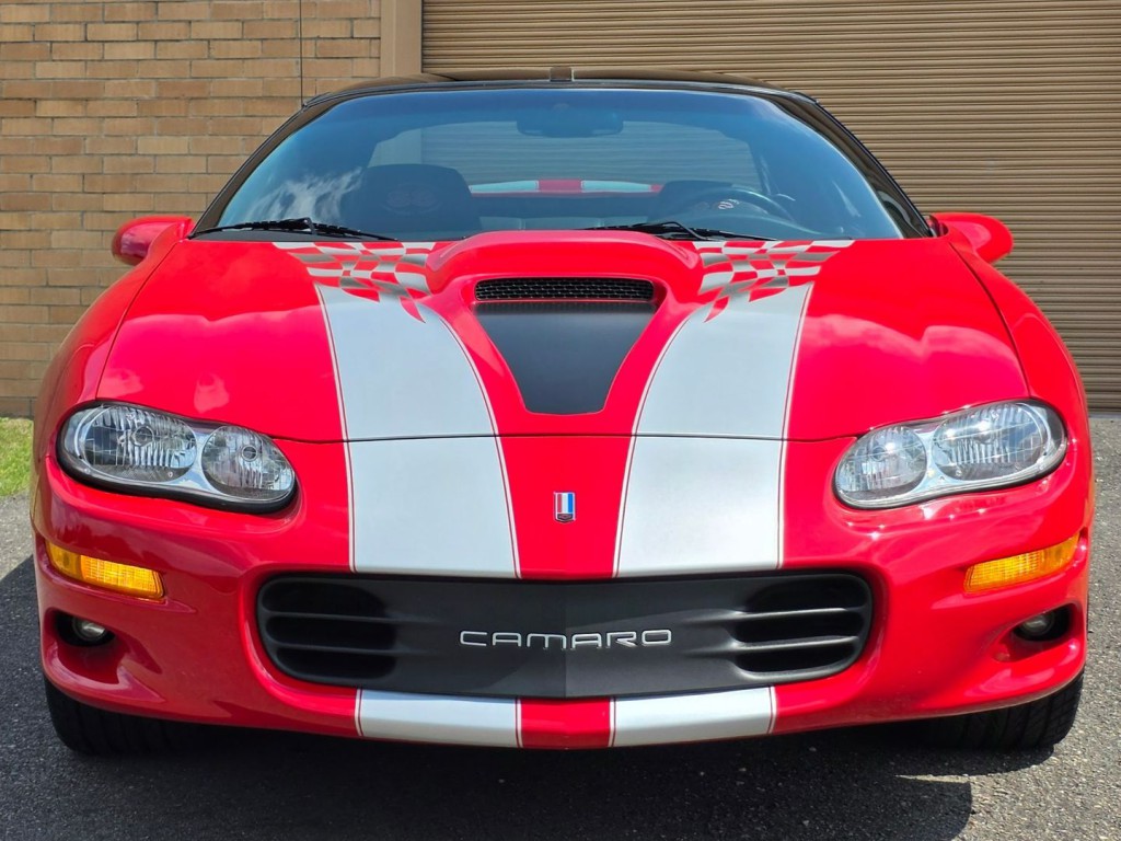 2002 Chevrolet Camaro Image 38
