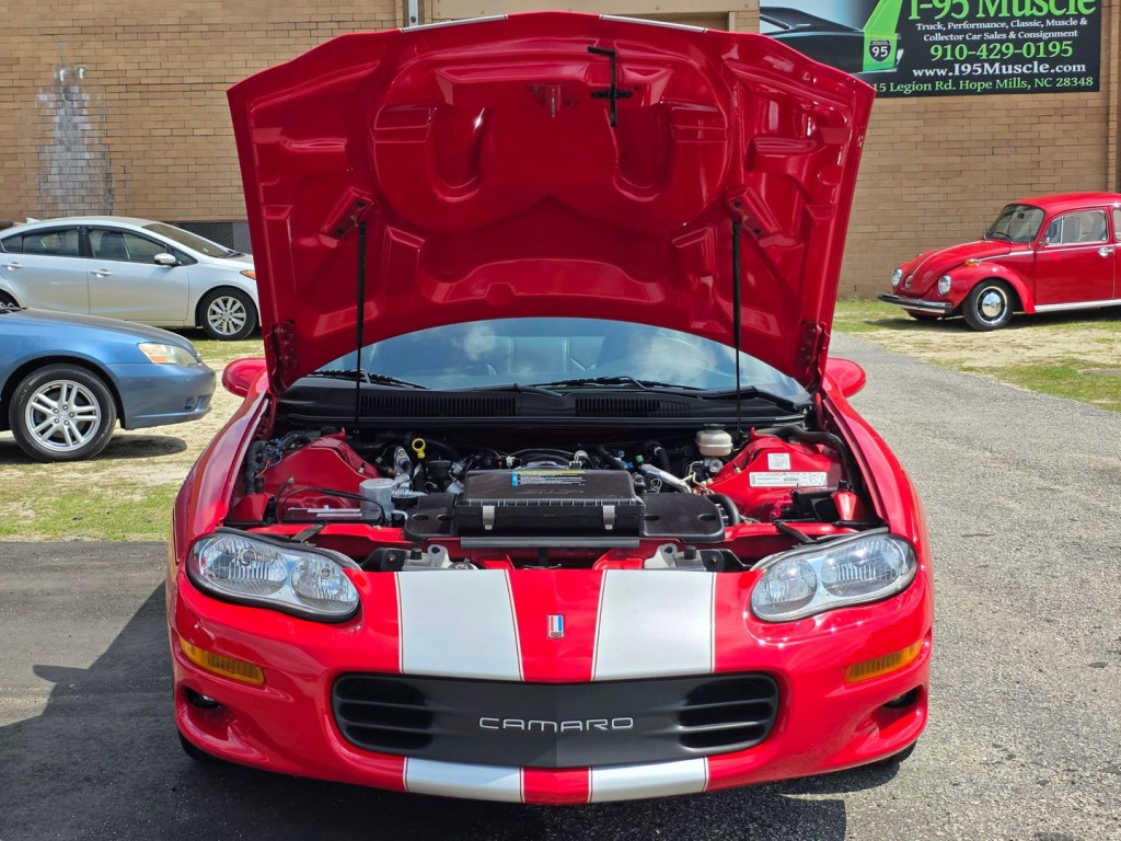 2002 Chevrolet Camaro Image 39