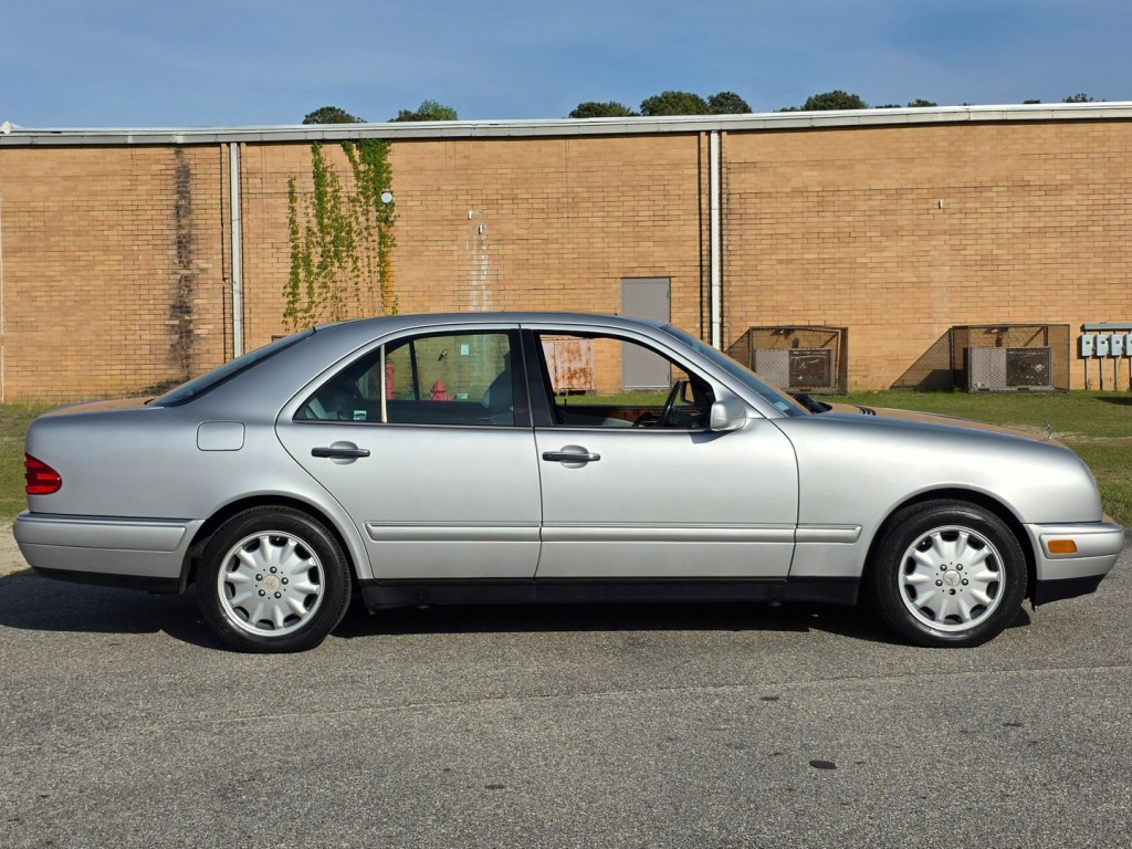 1998 Mercedes-Benz E-Class Image 6