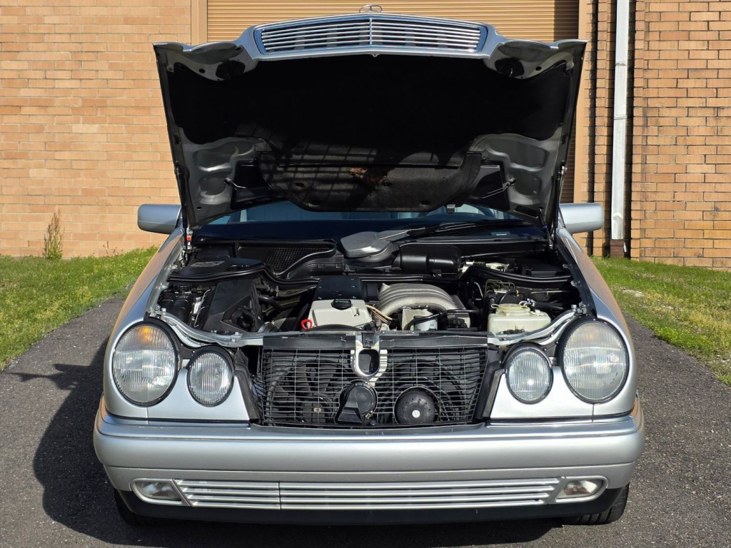 1998 Mercedes-Benz E-Class Image 42