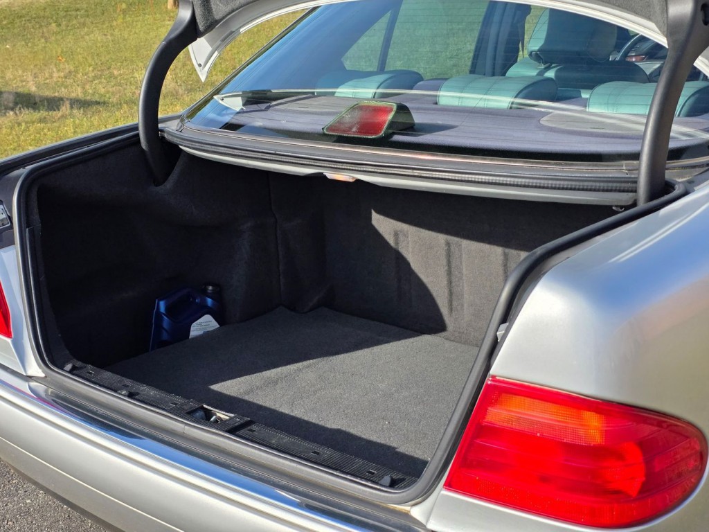 1998 Mercedes-Benz E-Class Image 48
