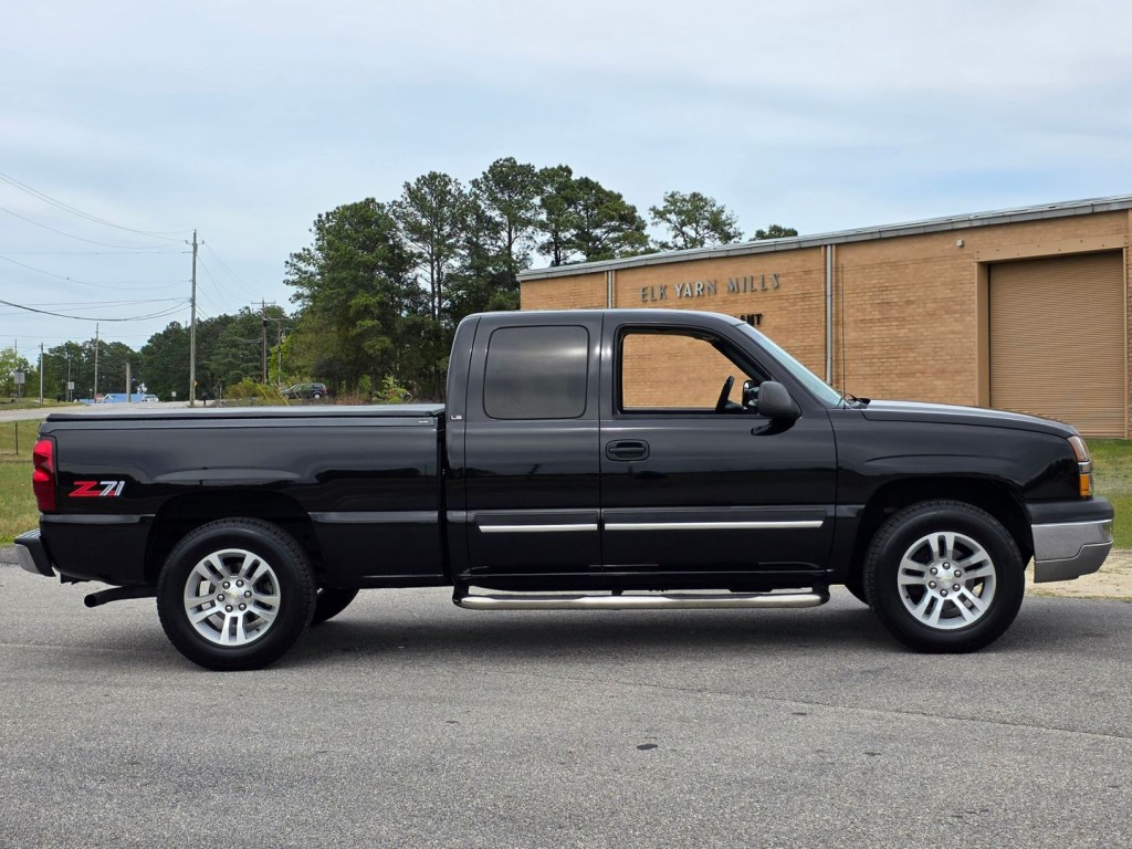 2004 Chevrolet Silverado 1500 Image 6