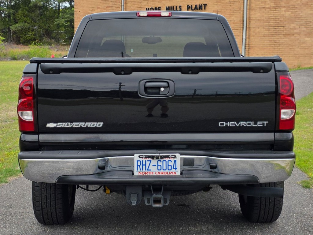 2004 Chevrolet Silverado 1500 Image 9