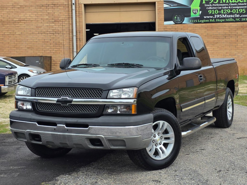 2004 Chevrolet Silverado 1500 Image 13