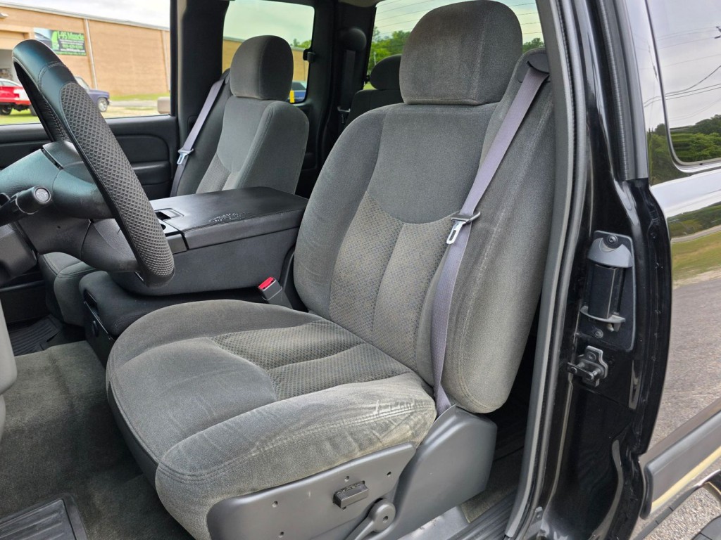 2004 Chevrolet Silverado 1500 Image 14