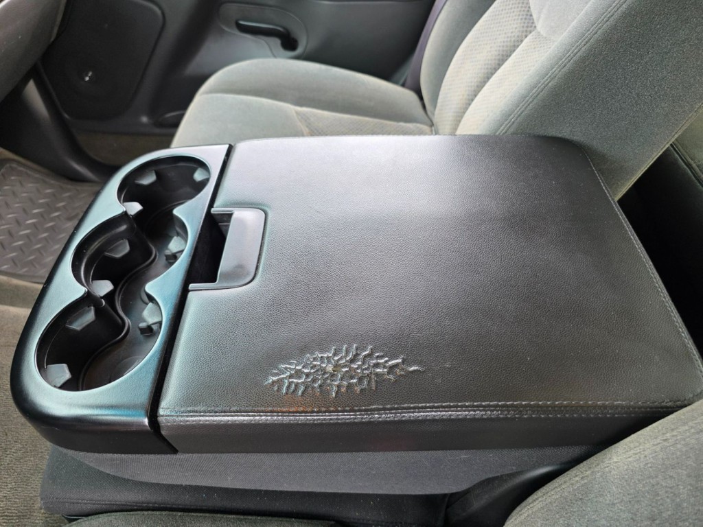 2004 Chevrolet Silverado 1500 Image 26