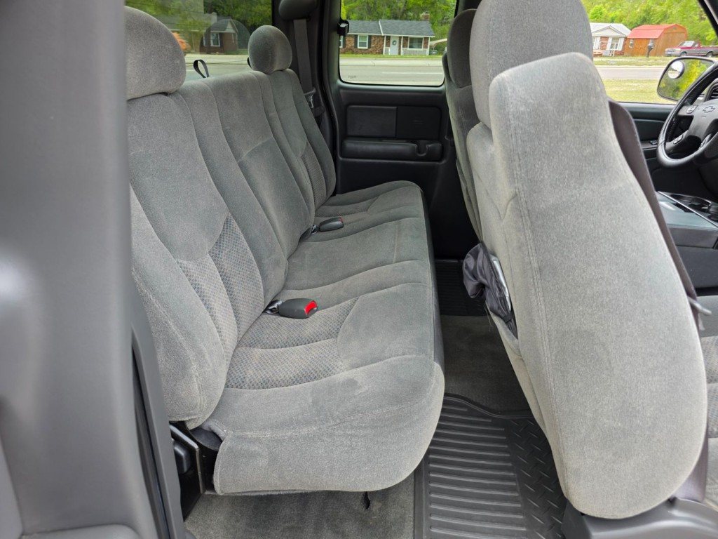 2004 Chevrolet Silverado 1500 Image 33