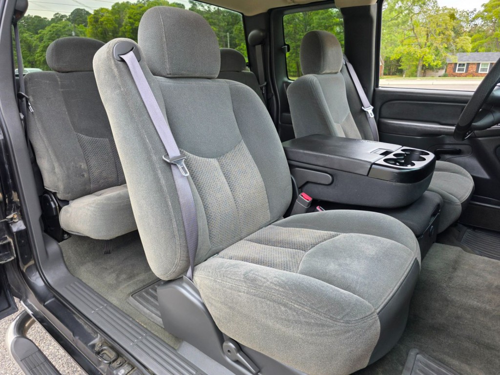 2004 Chevrolet Silverado 1500 Image 34
