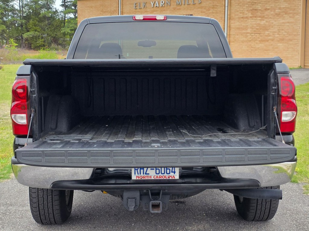 2004 Chevrolet Silverado 1500 Image 50