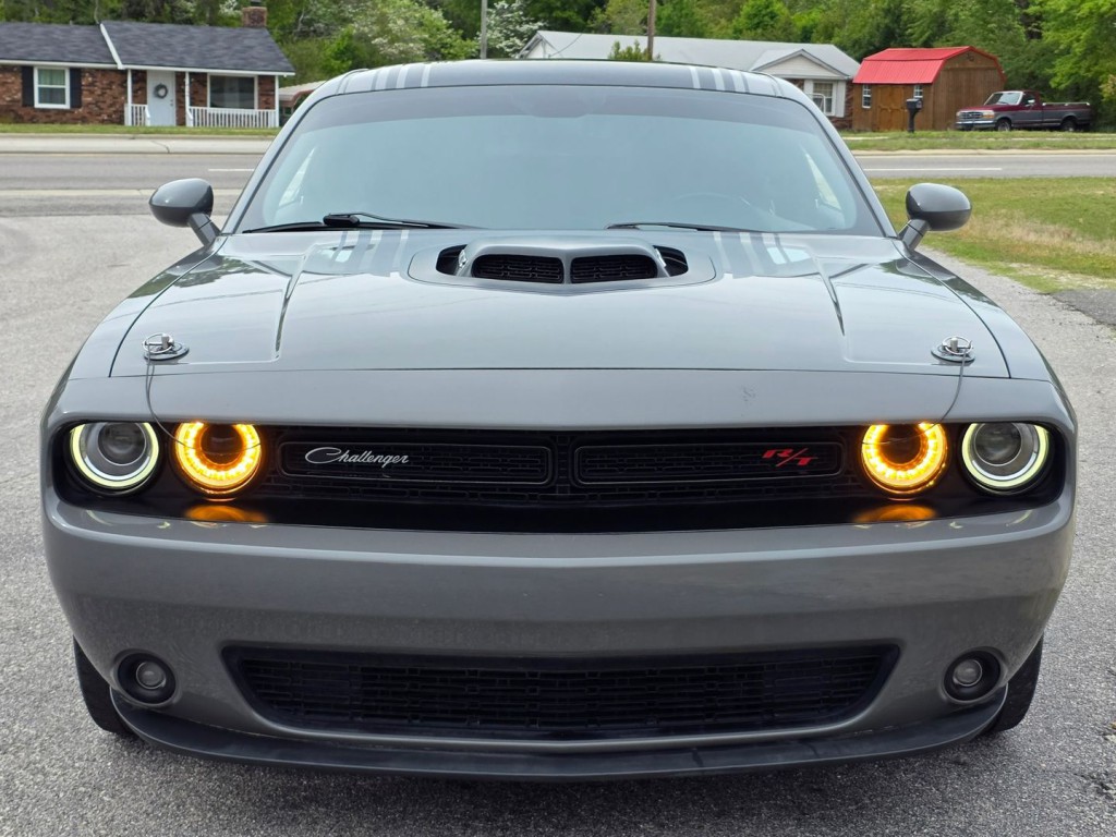 2017 Dodge Challenger Image 3