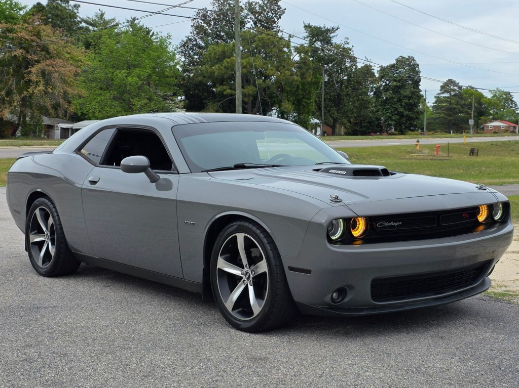 2017 Dodge Challenger Image 5
