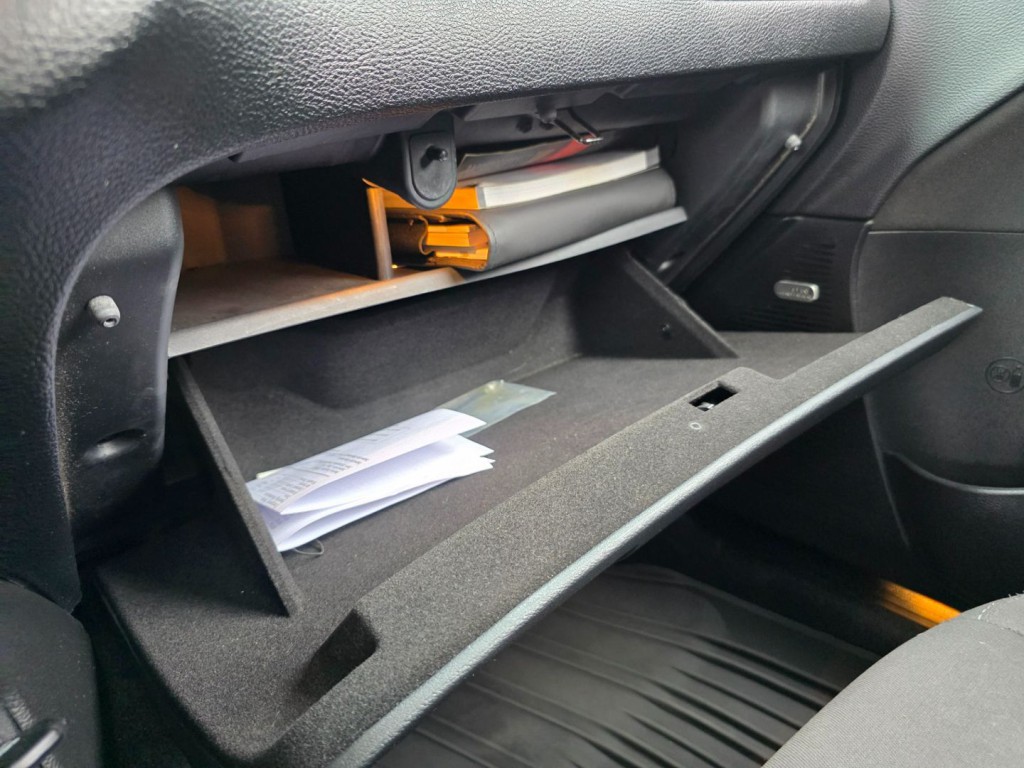 2017 Dodge Challenger Image 25