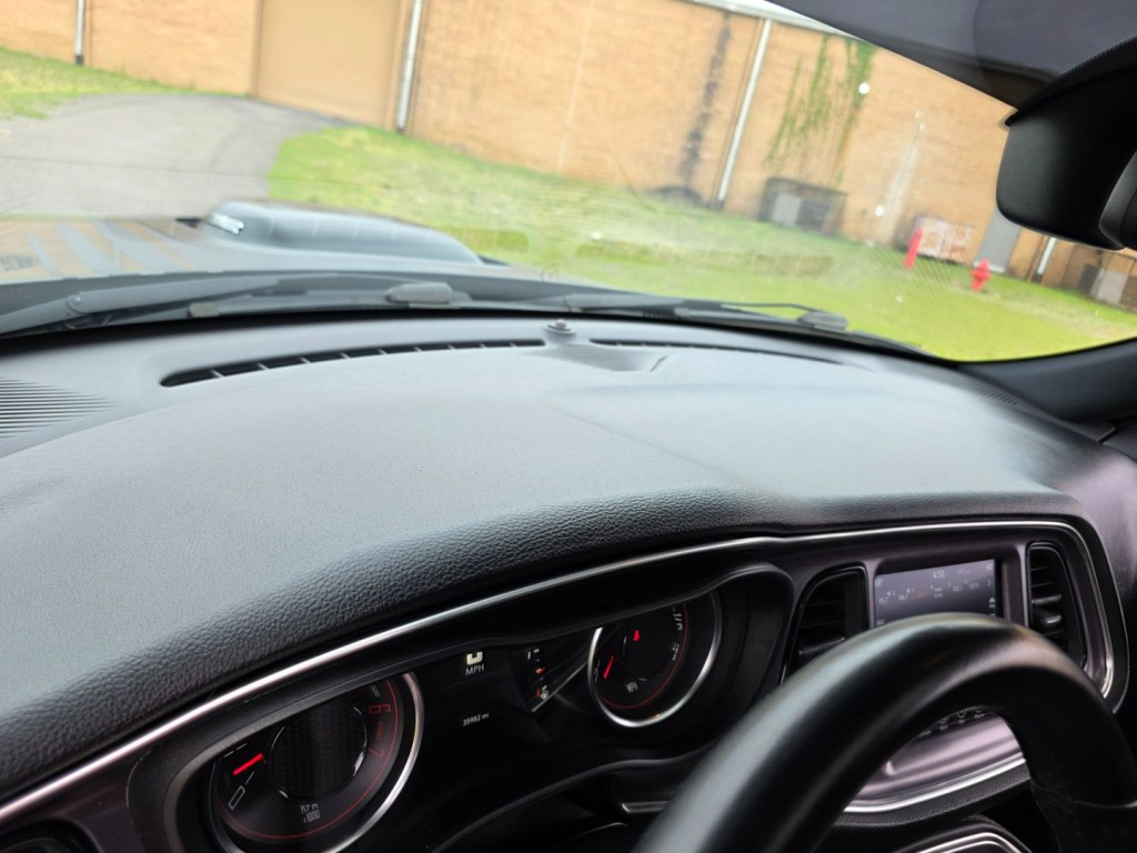 2017 Dodge Challenger Image 36