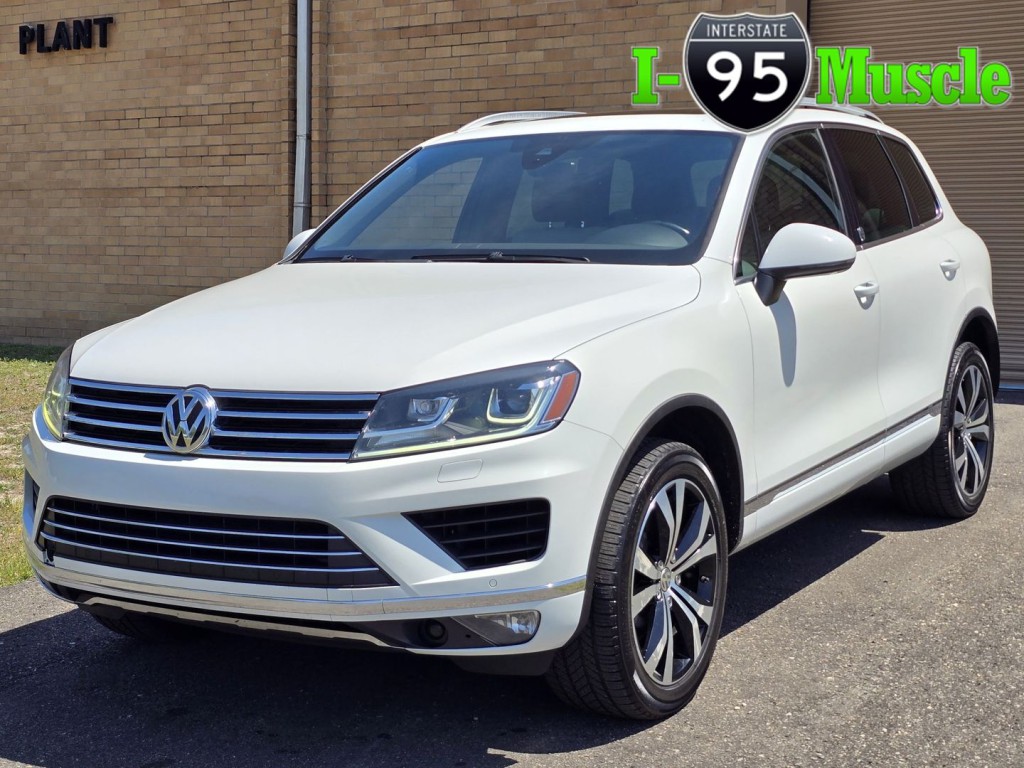 2017 Volkswagen Touareg Image 1