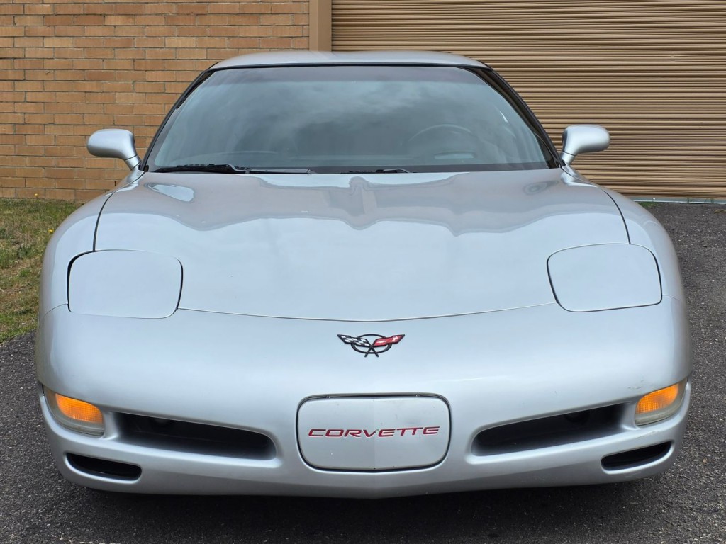 2002 Chevrolet Corvette Image 3