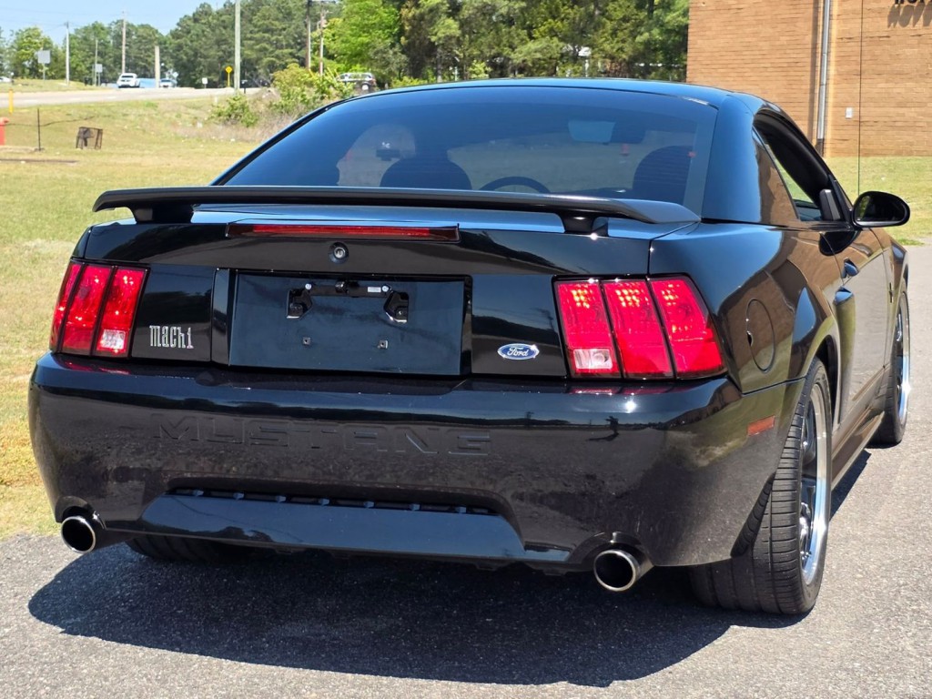 2003 Ford Mustang Image 8