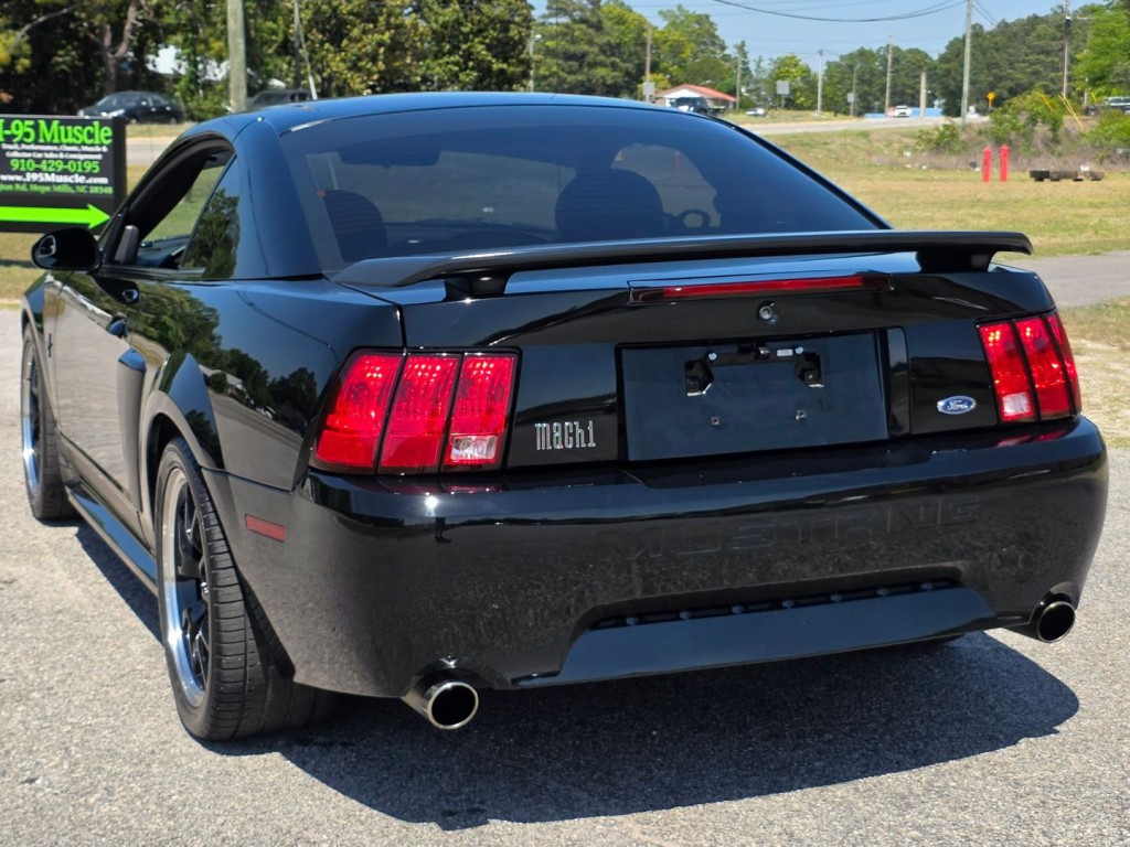 2003 Ford Mustang Image 10