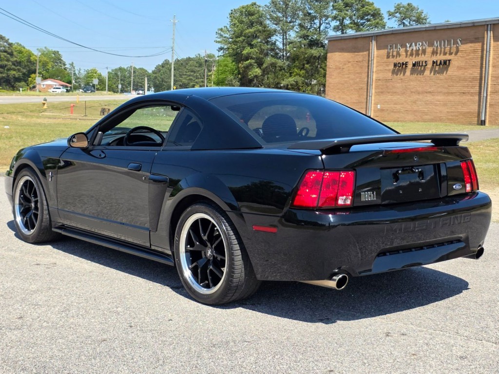 2003 Ford Mustang Image 11
