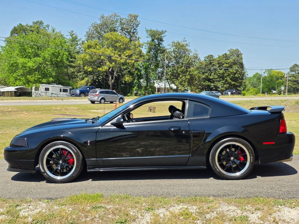 2003 Ford Mustang Image 12