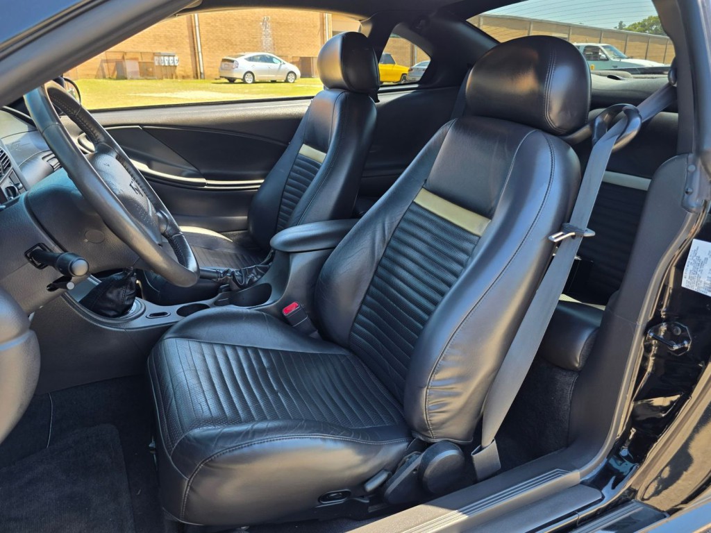 2003 Ford Mustang Image 14