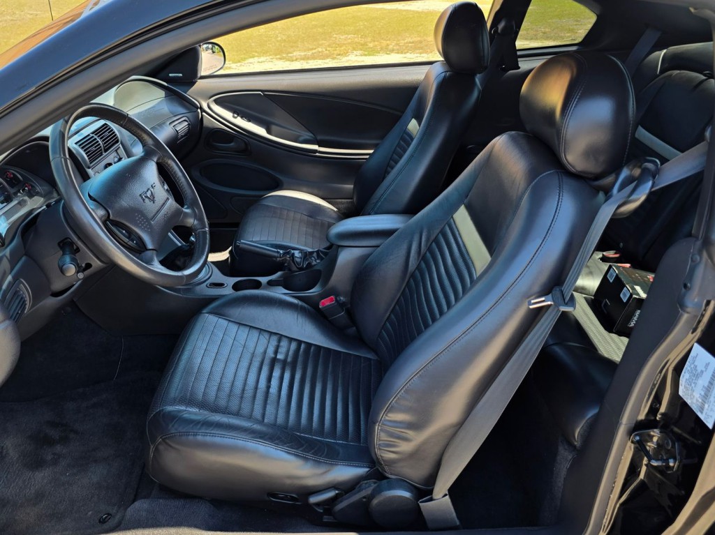 2003 Ford Mustang Image 15