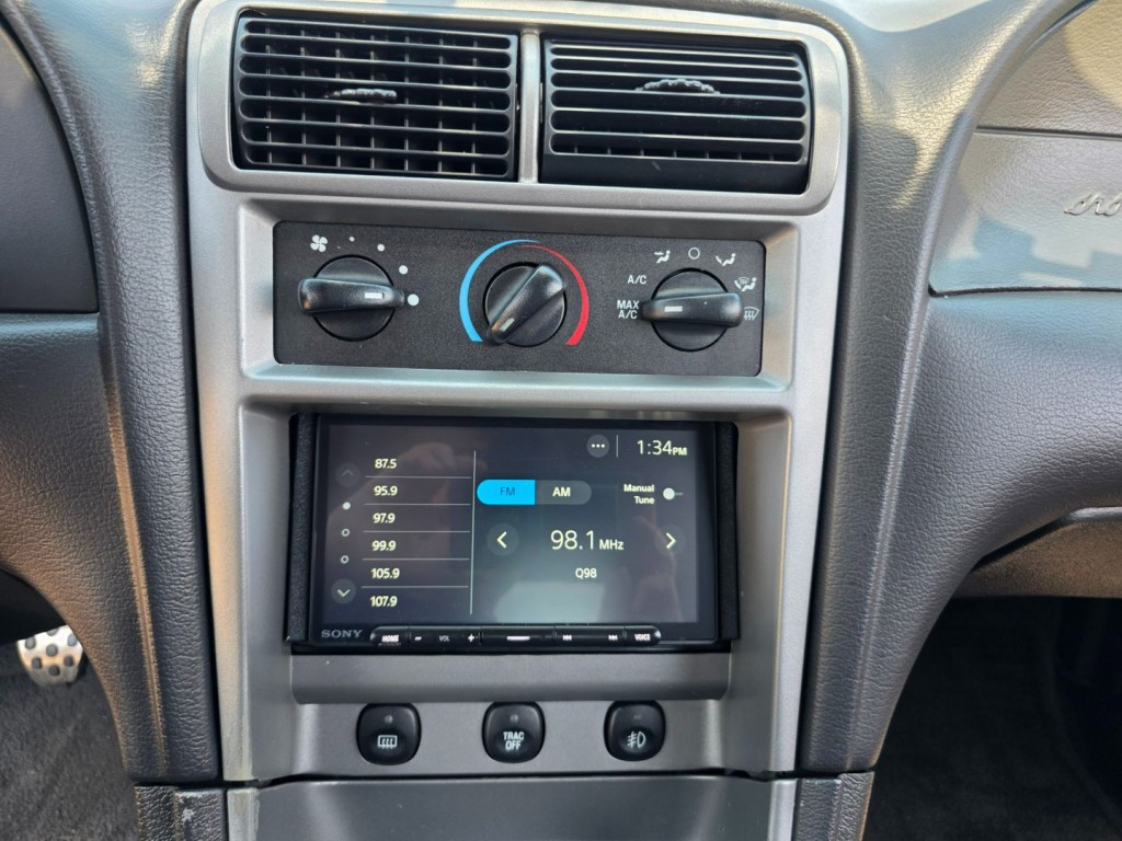 2003 Ford Mustang Image 20