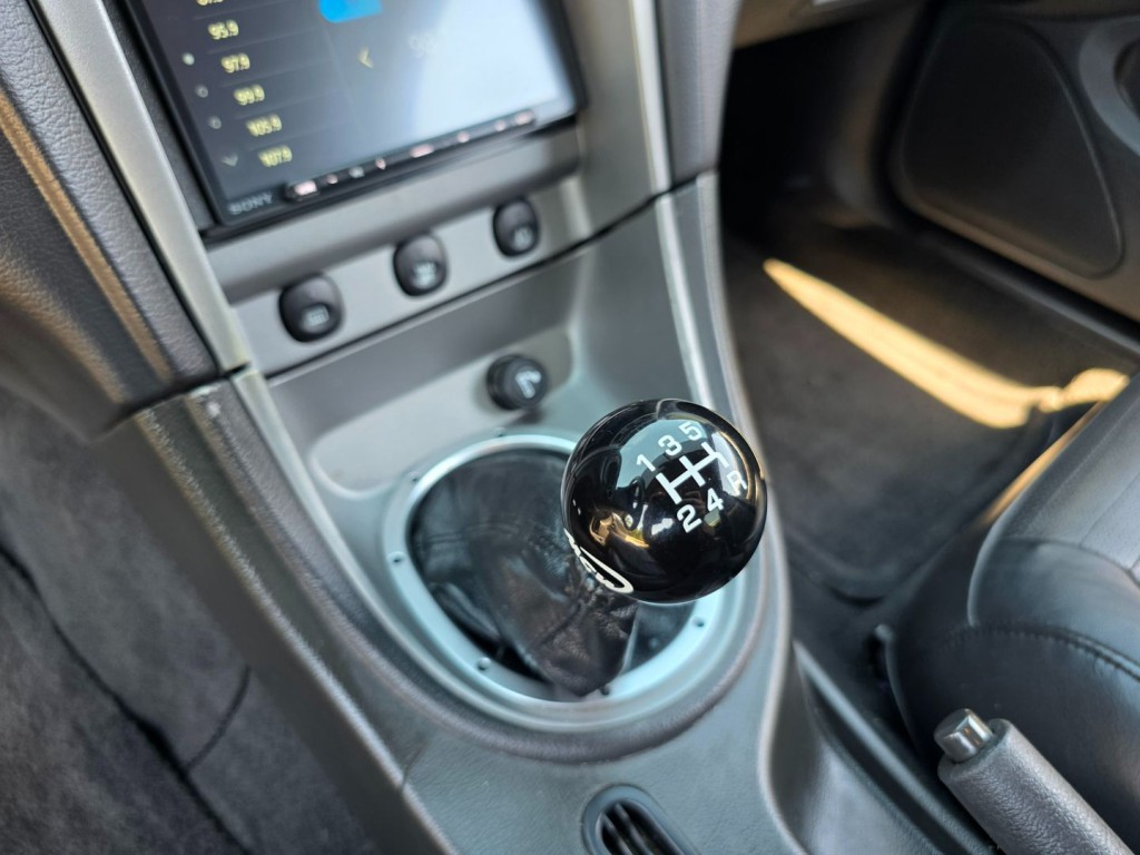 2003 Ford Mustang Image 24