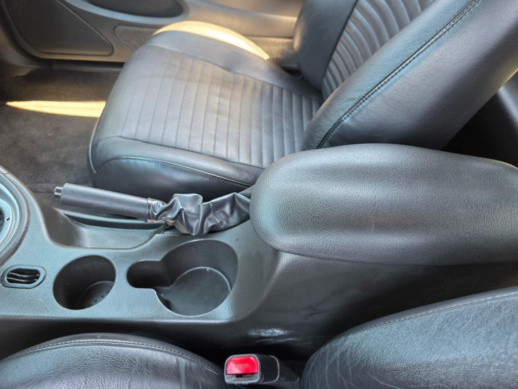 2003 Ford Mustang Image 25