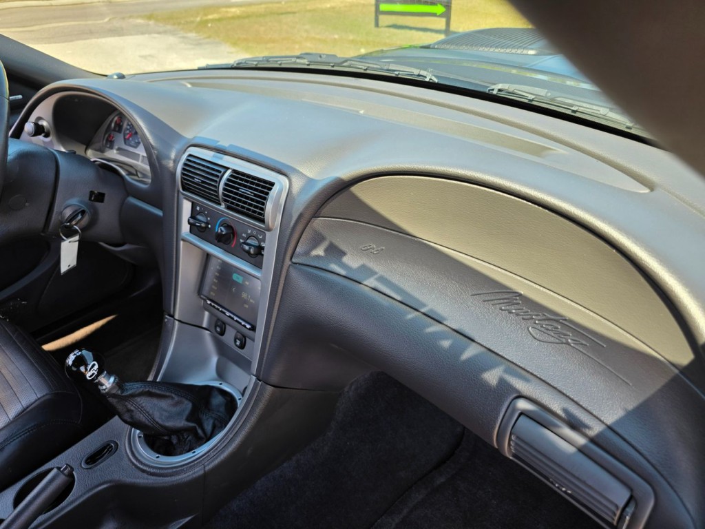 2003 Ford Mustang Image 34