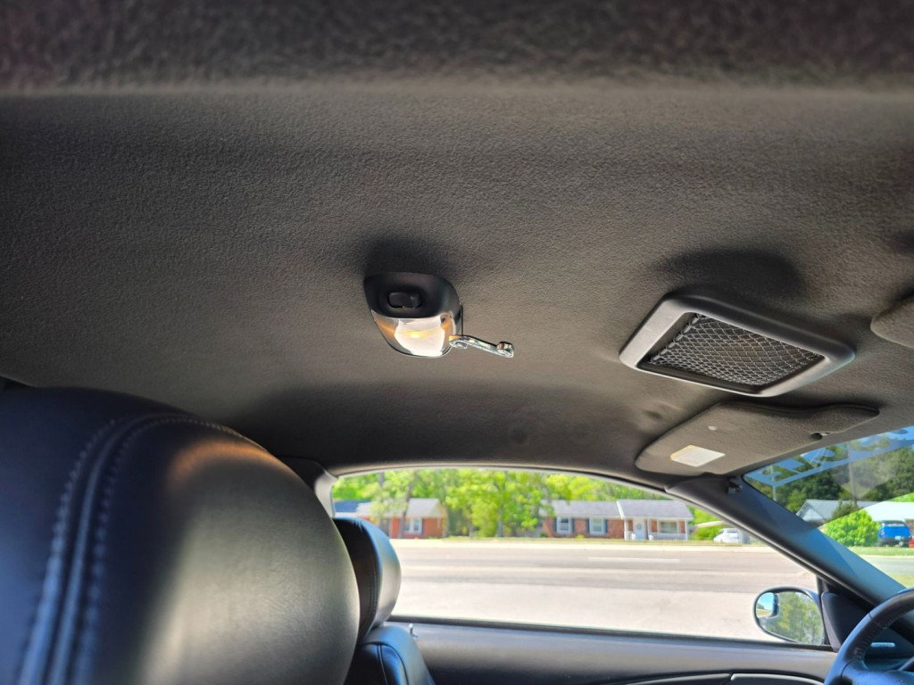 2003 Ford Mustang Image 37