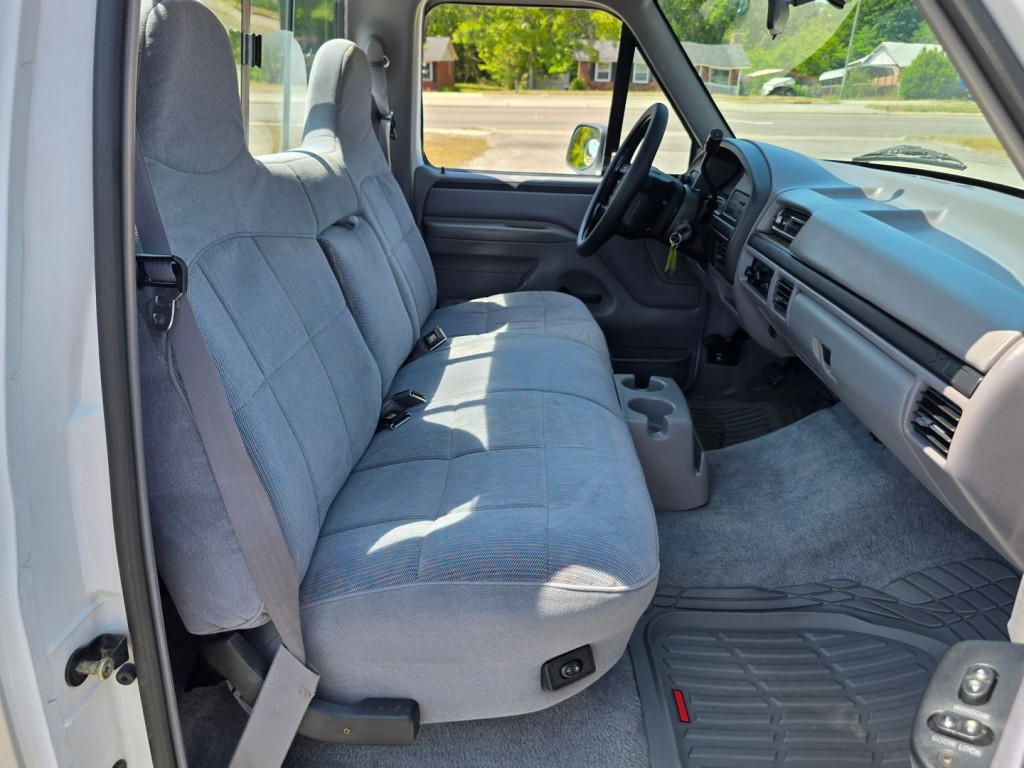 1996 Ford F-150 Image 28
