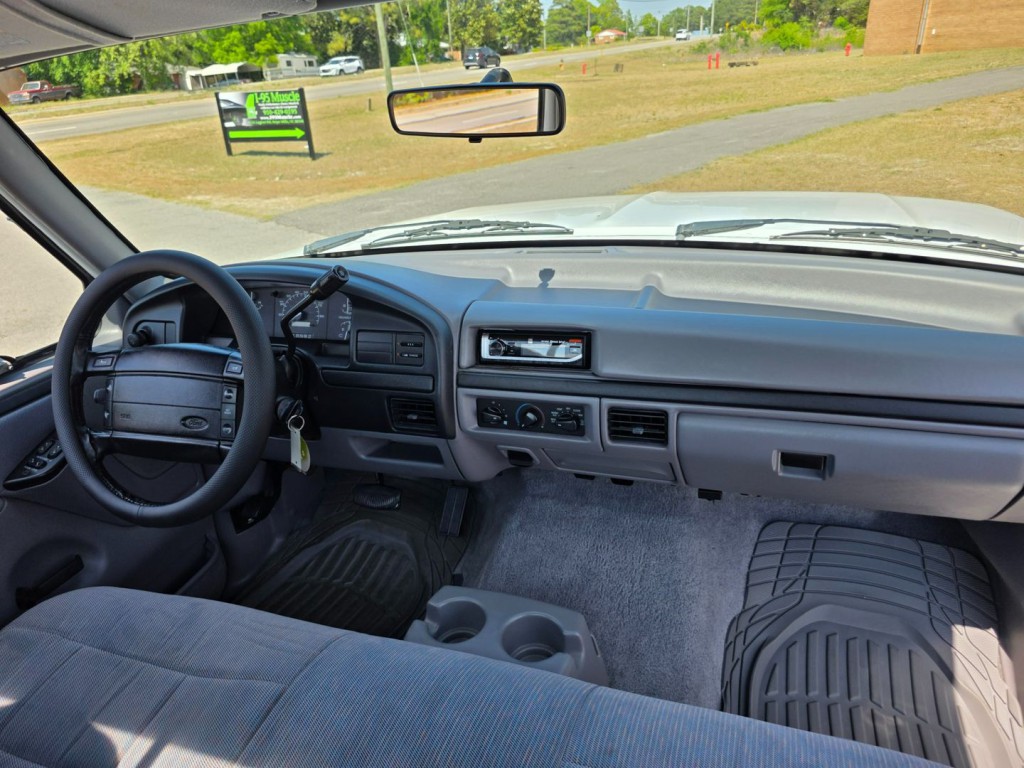 1996 Ford F-150 Image 30