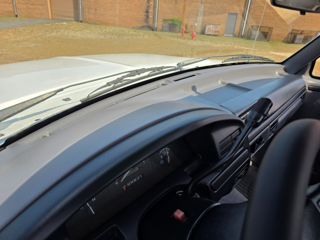 1996 Ford F-150 Image 32