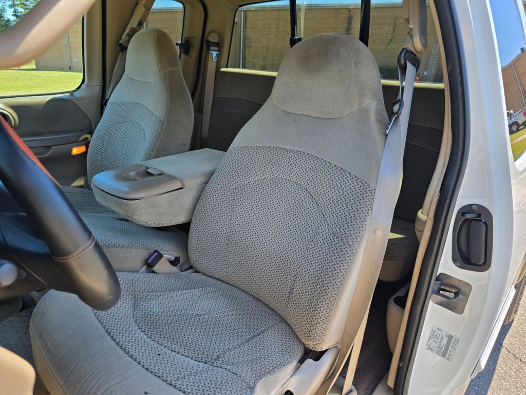 2000 Ford F-150 Image 24