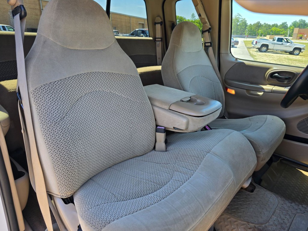 2000 Ford F-150 Image 29