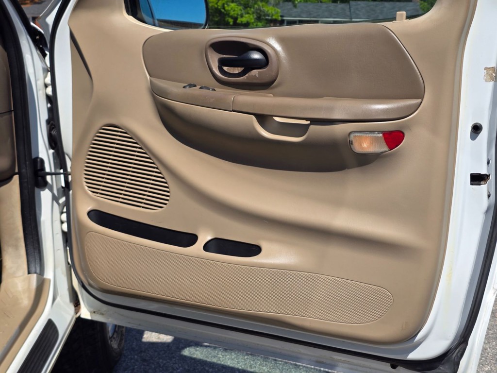 2000 Ford F-150 Image 34