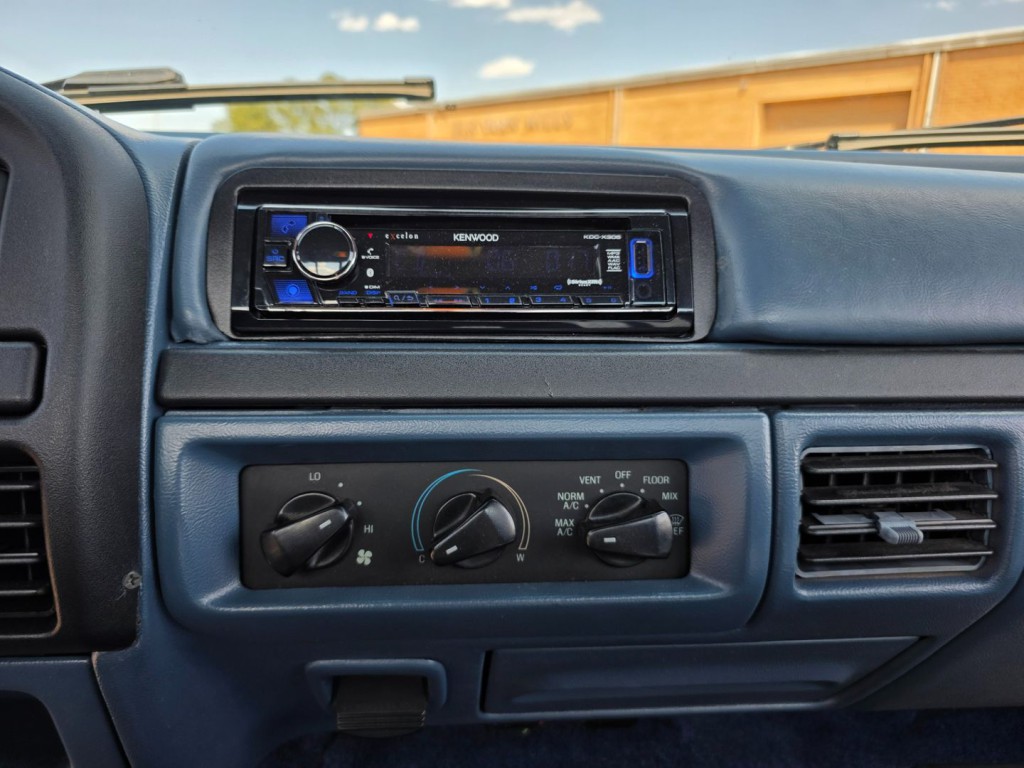 1995 Ford F-150 Image 20